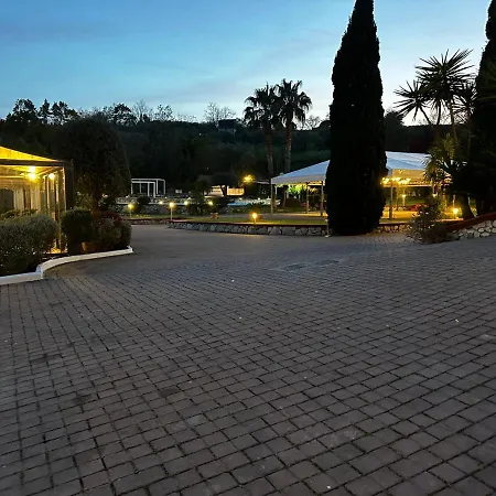 Hotel Il Maniero Dei Cesari