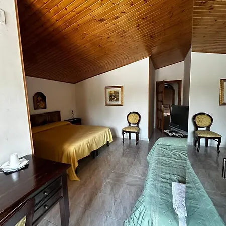 Il Maniero Dei Cesari Hotel *